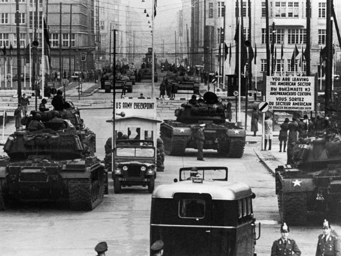 Private Tours Berlin | The Cold War - A Brief History